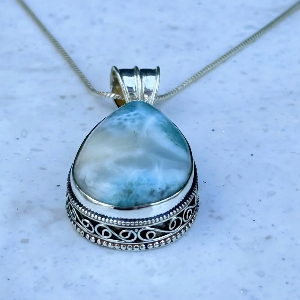 925 S/S Caribbean Blue Larimar Pendant - Picture 8 of 9